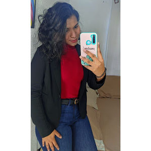 Meet your Posher, Mayra alejandra